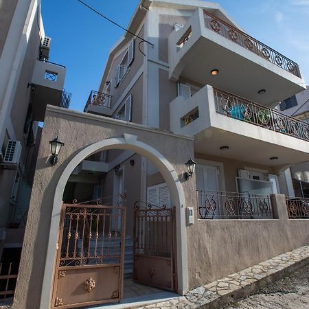 Elena'S Apartment 4 阿尔戈斯托利翁 外观 照片